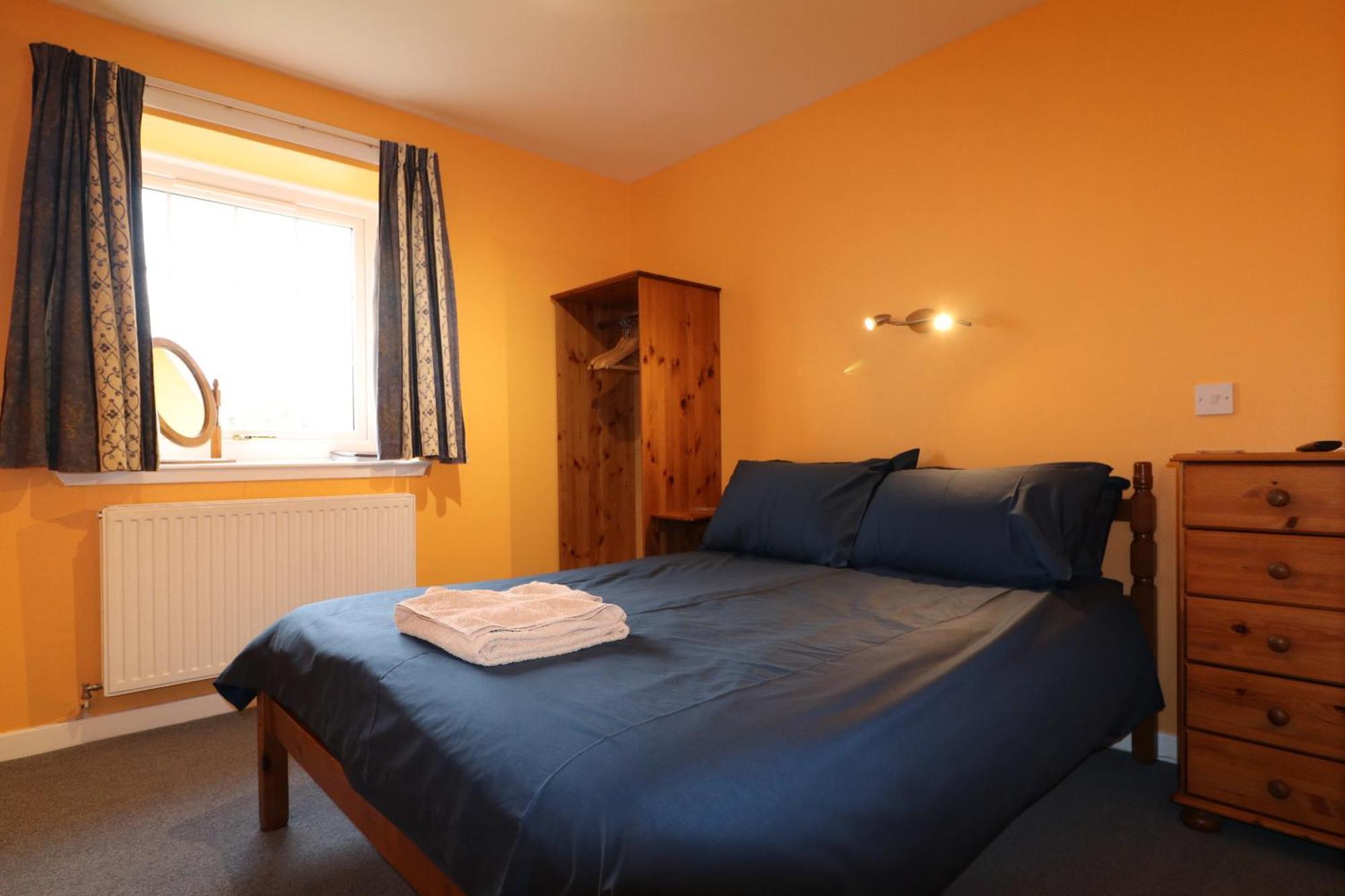 Kirk of Shotts Blairmains Guest House חדר תמונה